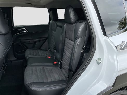 New 2025 Mitsubishi Outlander Trail Edition image 26