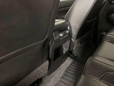 Used 2020 GMC Yukon SLT w/ Open Road Package AWD/4WD image 14