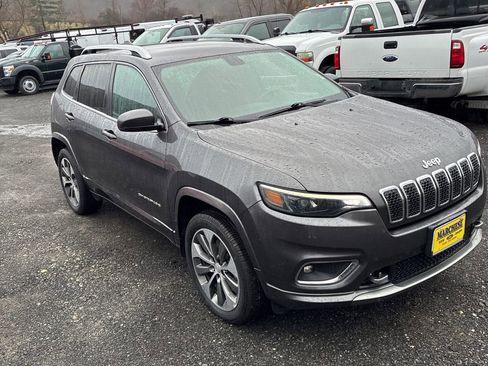 Used 2019 Jeep Cherokee Overland image 2