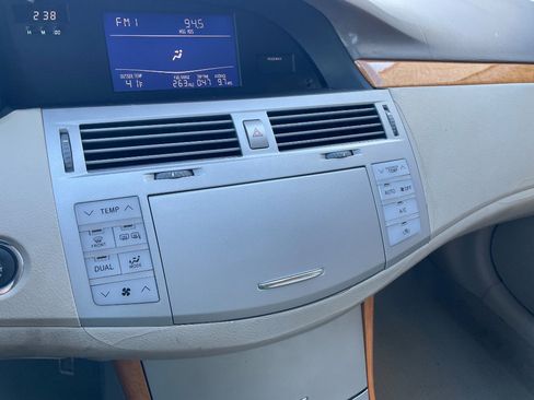 Used 2007 Toyota Avalon Limited image 29