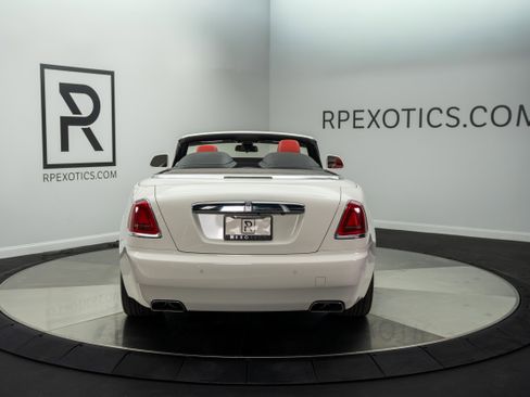 Used 2017 Rolls-Royce Dawn RWD image 14