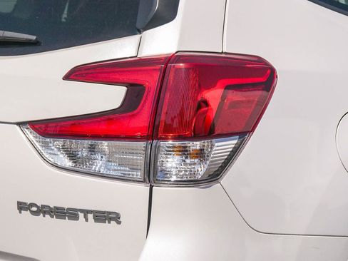 Used 2021 Subaru Forester Premium w/ Popular Package #1 AWD/4WD image 10