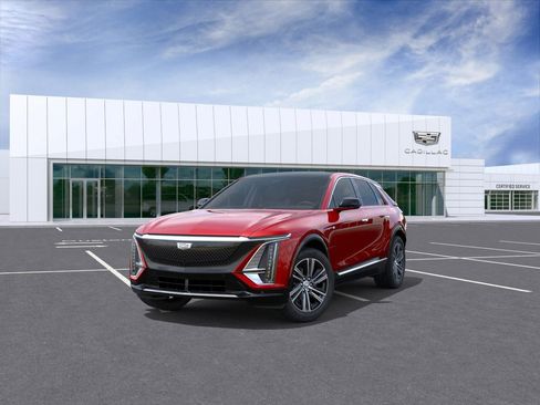 New 2025 Cadillac Lyriq Luxury image 32