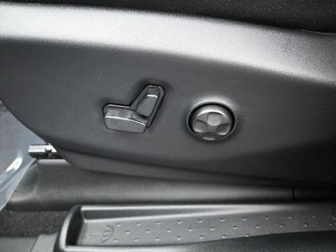 New 2026 Chrysler Pacifica Select image 13