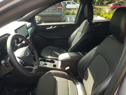 Used 2023 Ford Escape ST-Line w/ Tech Pack #1 image 16