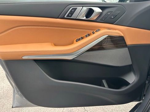 Used 2026 BMW X5 xDrive40i w/ M Sport Package image 28