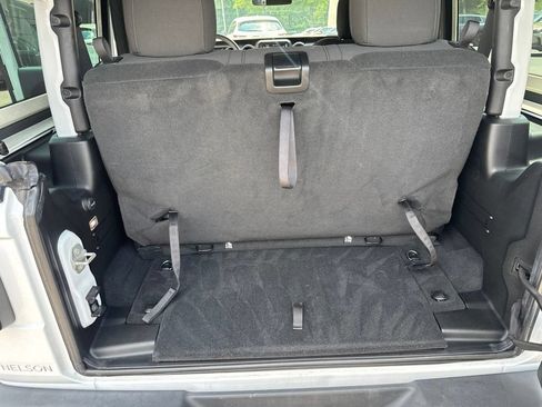 Used 2023 Jeep Wrangler Sport AWD/4WD image 34