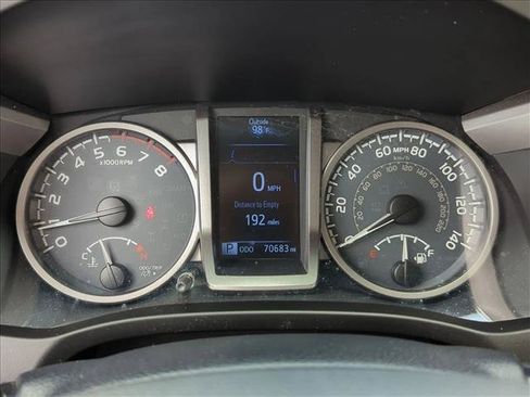 Used 2019 Toyota Tacoma SR5 RWD image 11