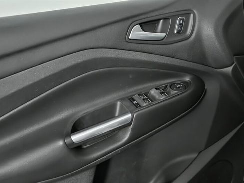 Used 2015 Ford C-MAX SE image 17