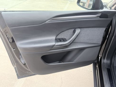 Used 2023 Tesla Model X Plaid image 31