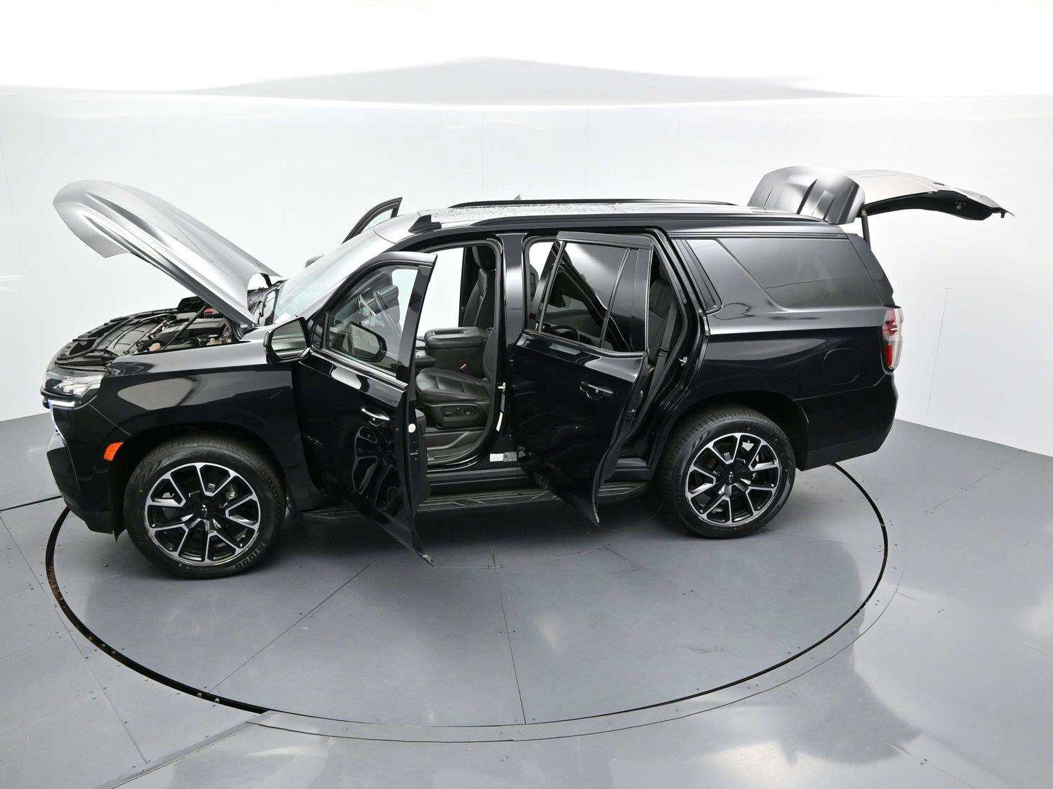 Used 2024 Chevrolet Tahoe RST w/ Luxury Package AWD/4WD image 49