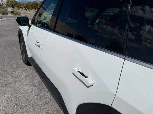 Used 2024 Kia EV9 Wind AWD/4WD image 23
