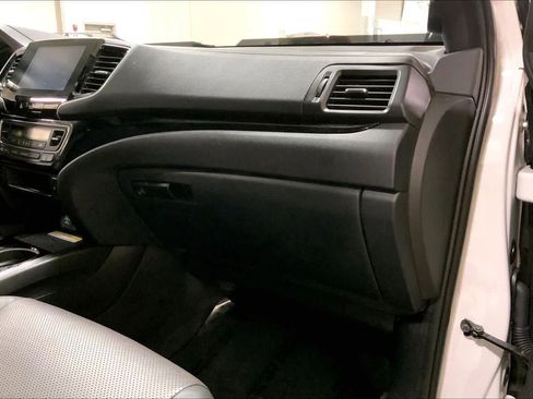 Used 2022 Honda Ridgeline Black Edition image 18