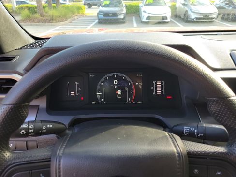 Certified 2025 Toyota Tacoma SR5 image 19