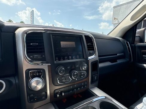 Used 2016 RAM 1500 Laramie AWD/4WD image 8
