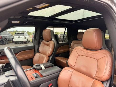 Used 2022 Lincoln Navigator L Reserve AWD/4WD image 23