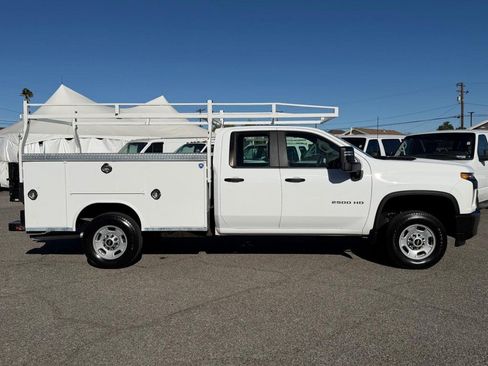 Used 2021 Chevrolet Silverado 2500 W/T w/ WT Fleet Convenience Package image 4