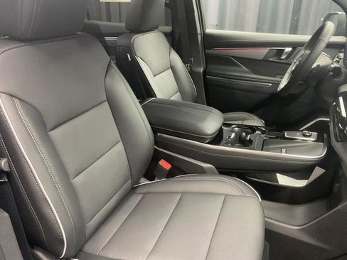 New 2026 Buick Enclave Preferred image 17