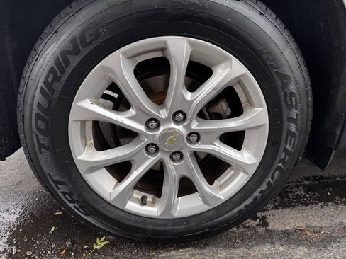Certified 2019 Chevrolet Equinox LT AWD/4WD image 10