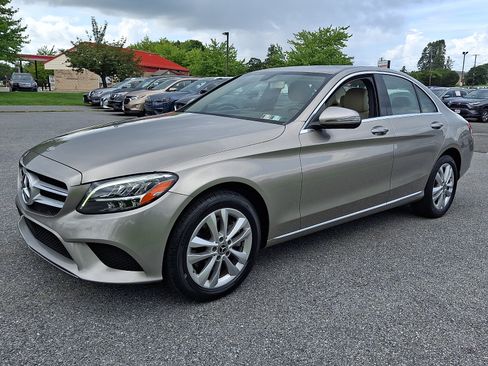 Used 2019 Mercedes-Benz C 300 4MATIC Sedan image 3