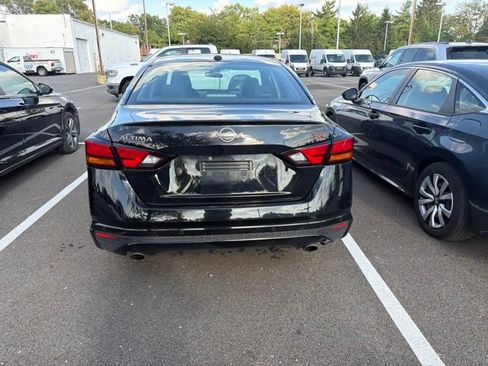 Used 2024 Nissan Altima 2.5 SR FWD image 3