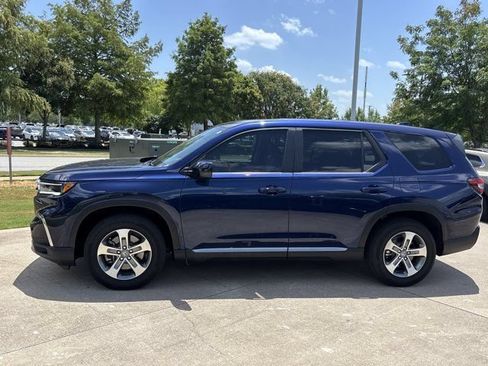 Used 2025 Honda Pilot EX-L image 10