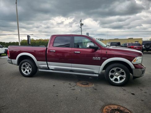 Used 2017 RAM 1500 Laramie w/ Convenience Group AWD/4WD image 19