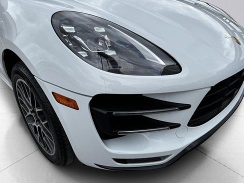 Used 2017 Porsche Macan Turbo image 10