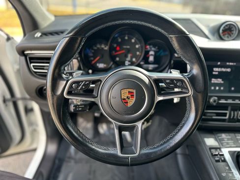 Used 2020 Porsche Macan w/ Driver Memory Package AWD/4WD image 16
