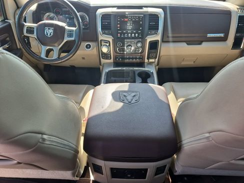 Used 2017 RAM 1500 Laramie w/ Convenience Group AWD/4WD image 13