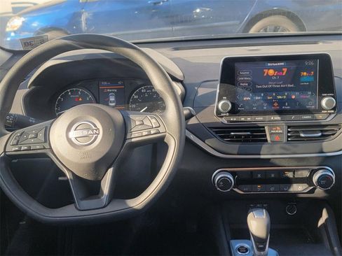 Certified 2025 Nissan Altima 2.5 S image 13