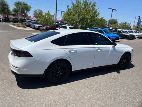 Used 2025 Honda Accord SE image 13
