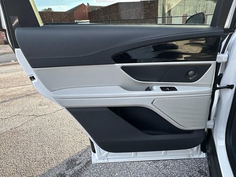 New 2026 Lincoln Nautilus Reserve image 22