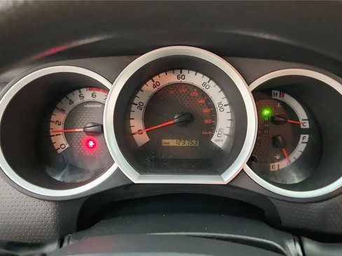 Used 2013 Toyota Tacoma 2WD Regular Cab image 16