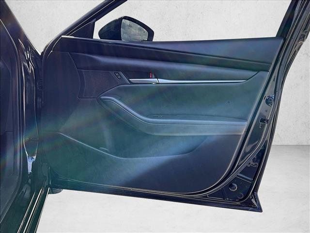 Used 2022 MAZDA MAZDA3 s FWD image 19