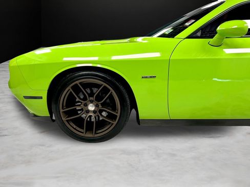 Used 2015 Dodge Challenger R/T Plus RWD image 40