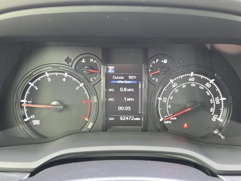 Used 2020 Toyota 4Runner SR5 Premium AWD/4WD image 19
