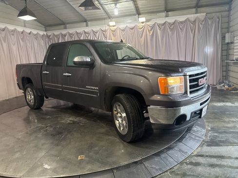 Used 2010 GMC Sierra 1500 SLE w/ Regional Value Package image 3