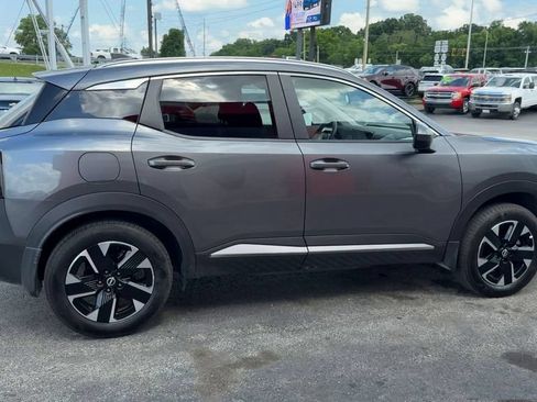 Used 2025 Nissan Kicks SV w/ SV Premium Package AWD/4WD image 7