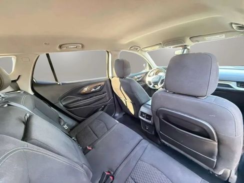 Used 2018 GMC Terrain SLE w/ Driver Convenience Package FWD image 16