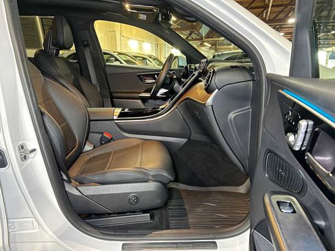 Used 2026 Mercedes-Benz GLC 300 4MATIC image 13
