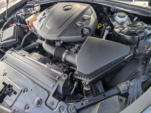 Used 2021 Chevrolet Camaro LT image 20