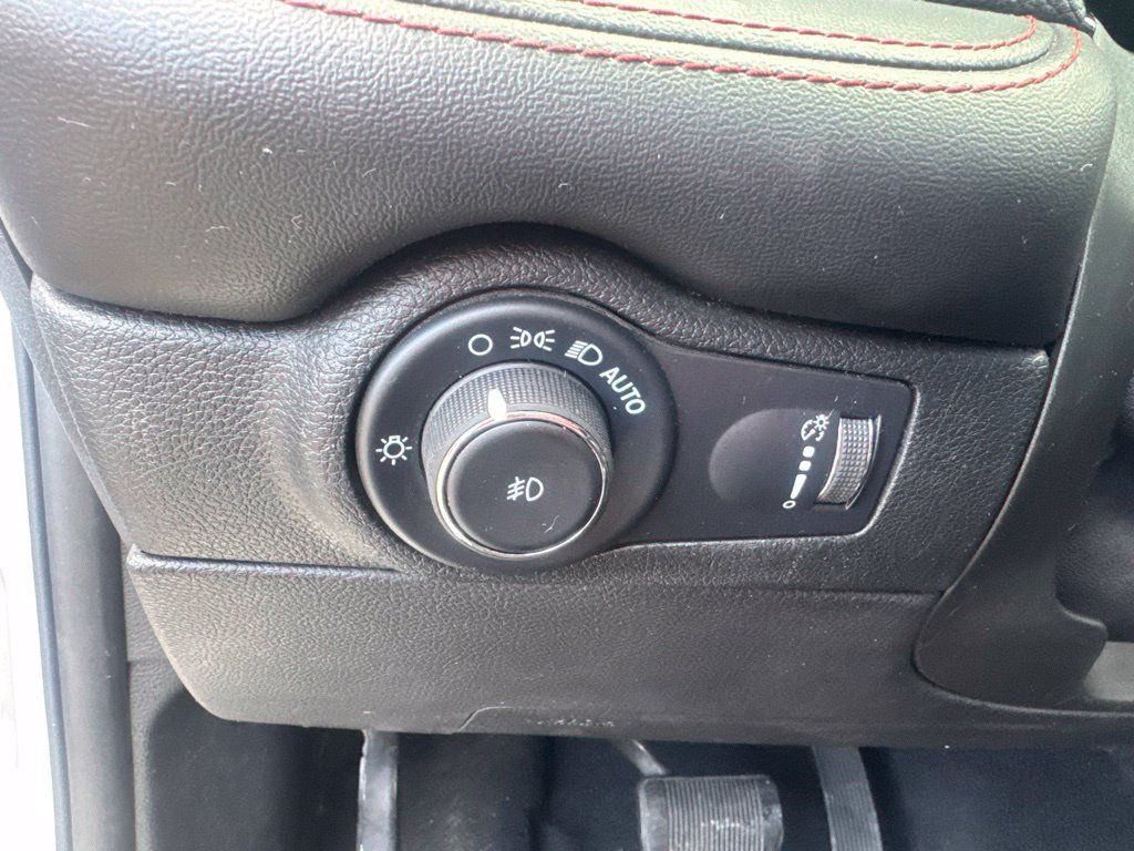 Used 2023 Dodge Durango GT AWD/4WD image 21