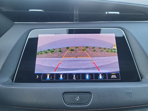 Used 2020 Cadillac XT4 Sport AWD/4WD image 19