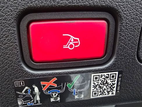 New 2026 Mercedes-Benz CLE 300 4MATIC Cabriolet image 20