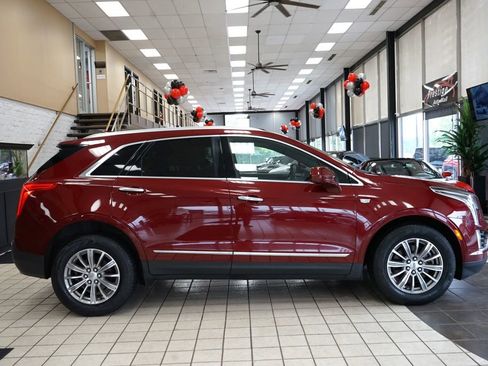 Used 2017 Cadillac XT5 Luxury w/ Driver Awareness Package AWD/4WD image 18