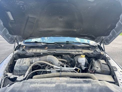 Used 2023 RAM 1500 Classic SLT AWD/4WD image 26