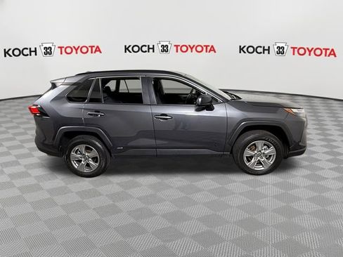 Certified 2025 Toyota RAV4 LE AWD/4WD image 9