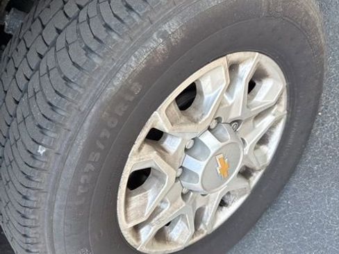 Used 2024 Chevrolet Silverado 2500 LTZ image 12