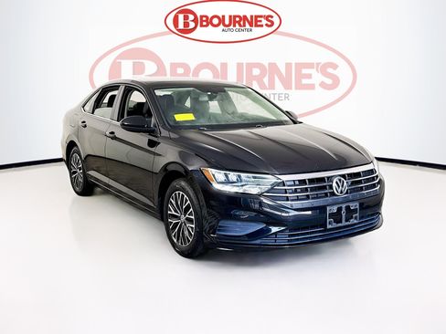 Used 2019 Volkswagen Jetta SE FWD image 1